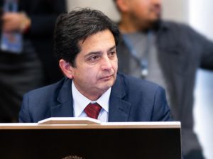 Diputado Félix Bugueño destaca avance de proyecto para fortalecer la detección temprana del cáncer de tiroides